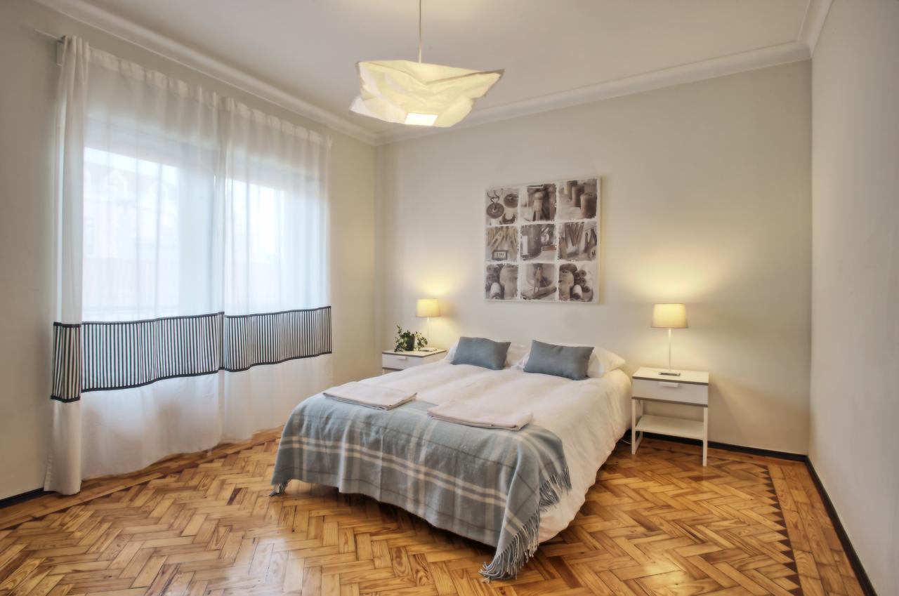 Apolónia 3e Five Bedrooms Apartamento *